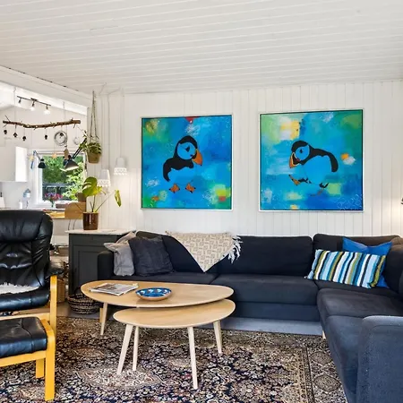Reika - 1km From The Sea By Interhome *