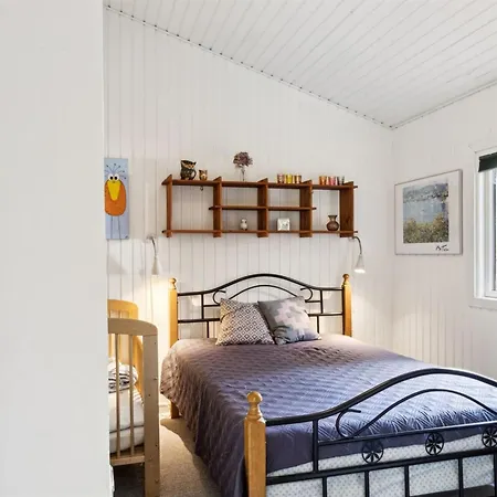 Reika - 1km From The Sea By Interhome