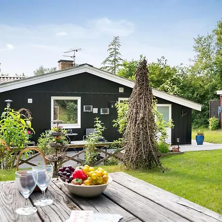 Reika - 1km From The Sea By Interhome Сasa de vacaciones Glesborg